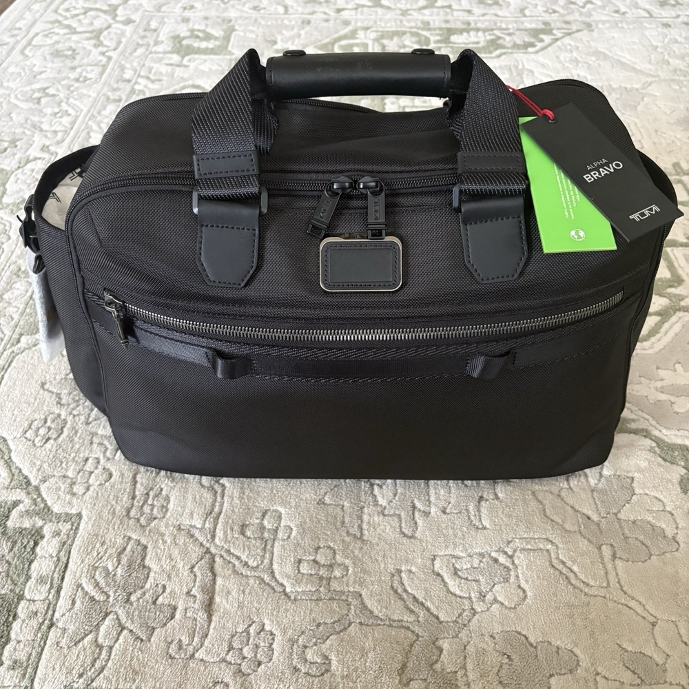 TUMI Alpha Bravo Fleet Day Duffel Bag 2 Way Weekend Bag Solid Black $495
